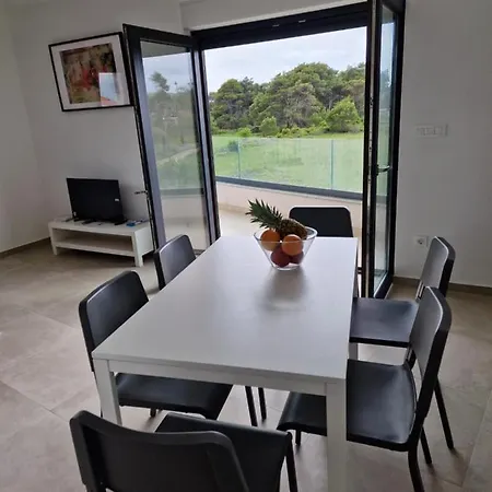 Sea And Rock Apartment *