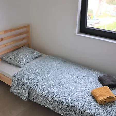 Sea And Rock Apartment Vir
